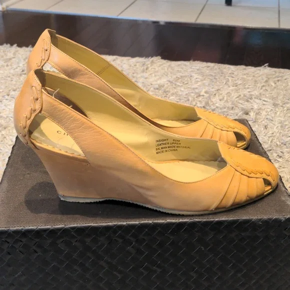 Heels - Picture 2 of 3